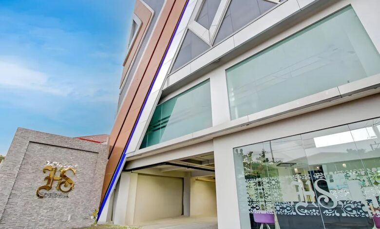 Menginap di Townhouse OAK Semarang, Hotel Dekat The Park Mall yang Bikin Penasaran